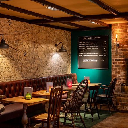 Отель The Devonshire Arms Баслоу Экстерьер фото