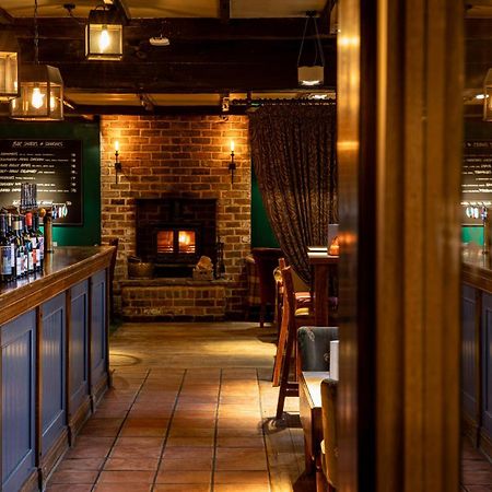 Отель The Devonshire Arms Баслоу Экстерьер фото