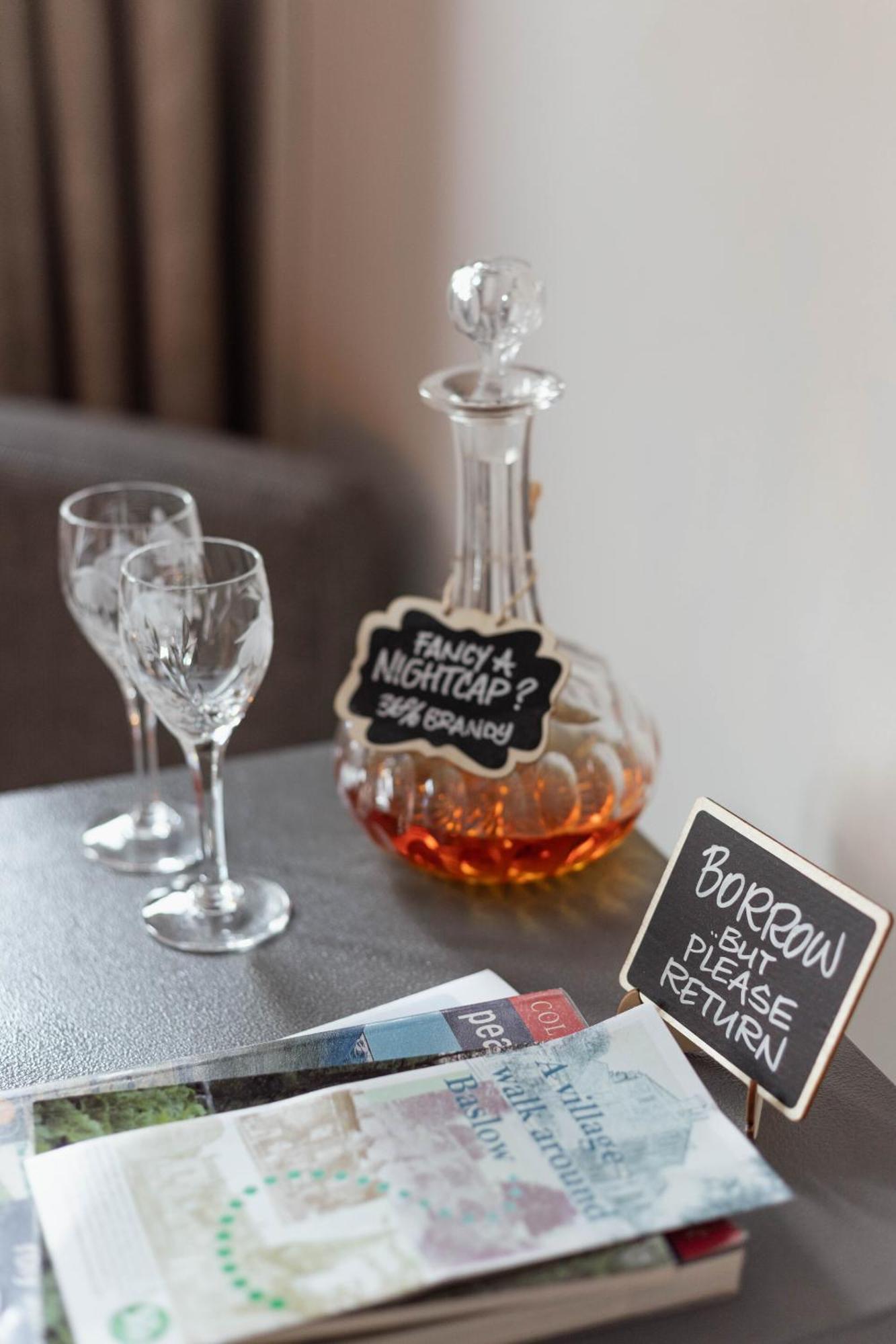 Отель The Devonshire Arms Баслоу Номер фото
